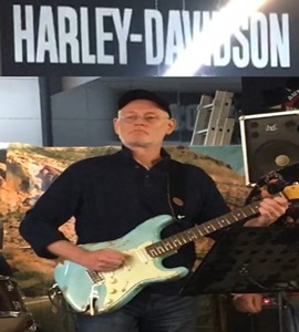 Heavens Songwriter Michael Schüssler